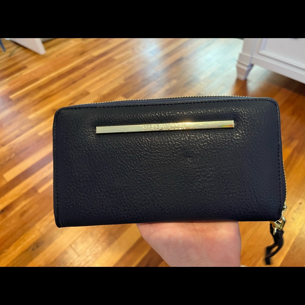 Steve Madden Zip Around Wallet